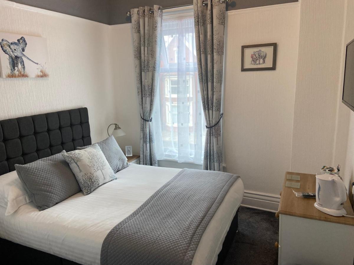 The Beechcliffe Hotel - Over 35'S Only ブラックプール エクステリア 写真