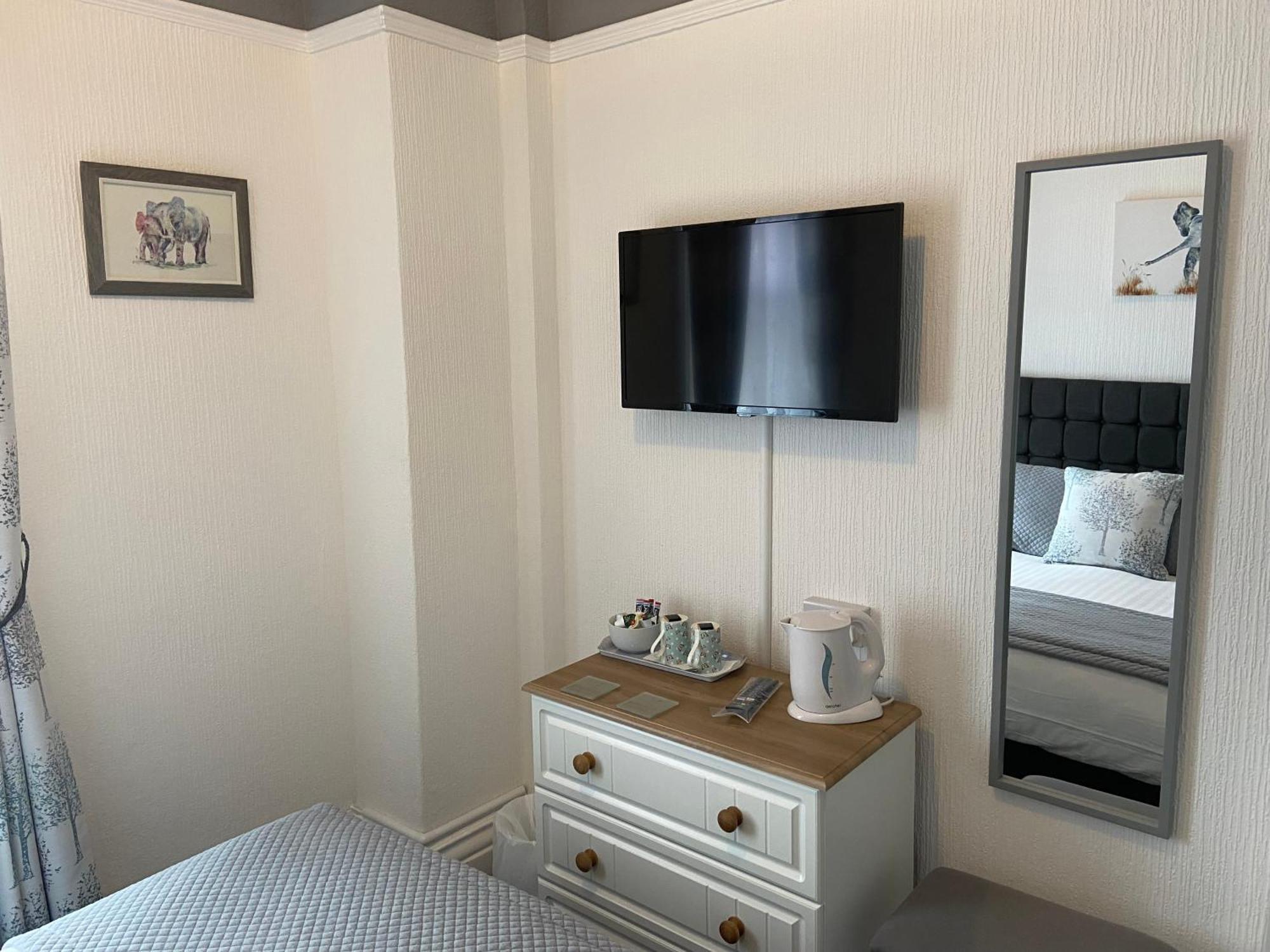 The Beechcliffe Hotel - Over 35'S Only ブラックプール 部屋 写真