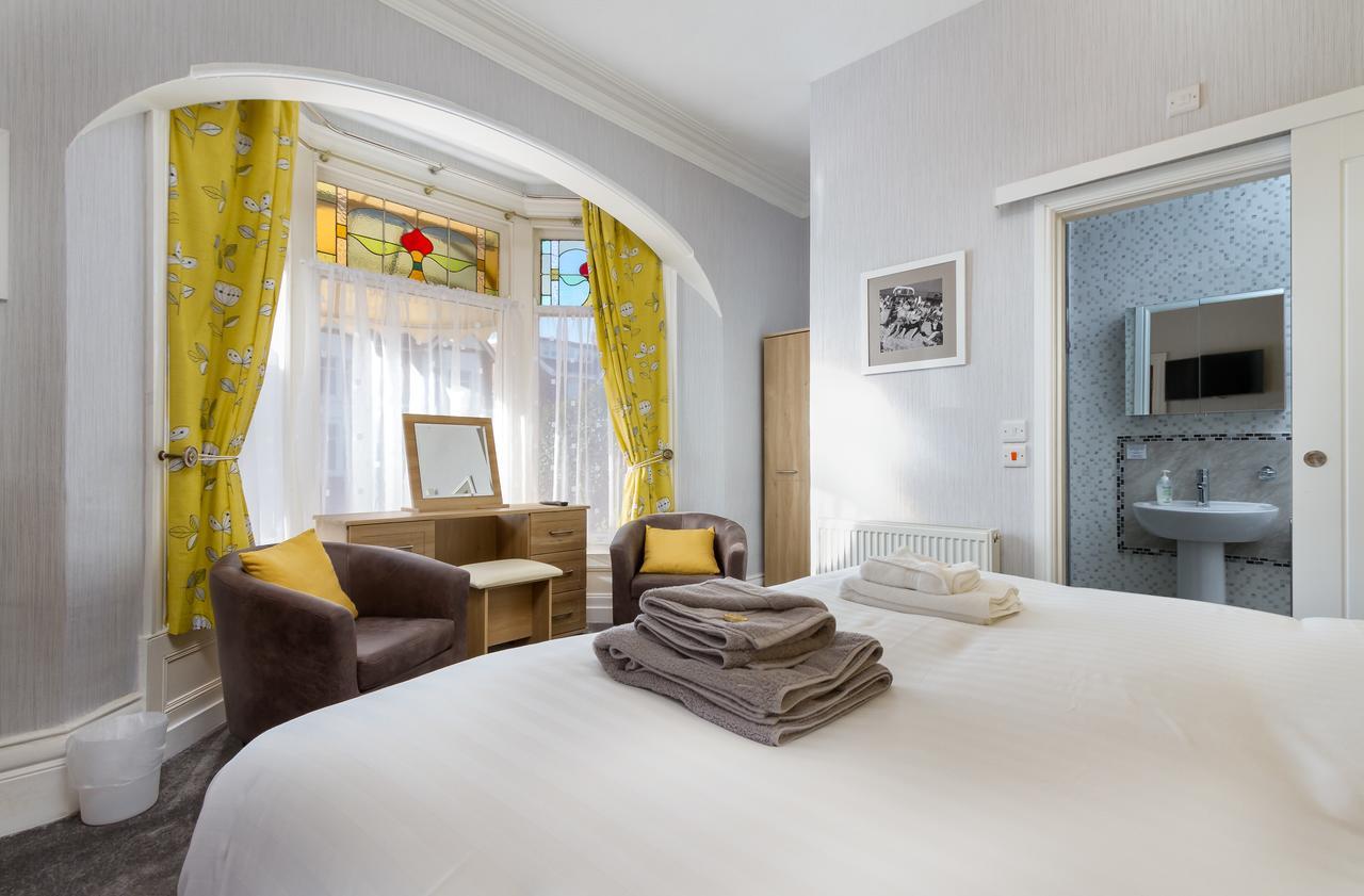 The Beechcliffe Hotel - Over 35'S Only ブラックプール エクステリア 写真